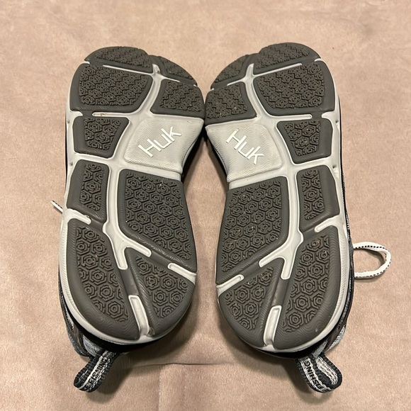 Huk Attack Subzero size 8.5. New. No wear. In Great condition - Picture 4 of 6